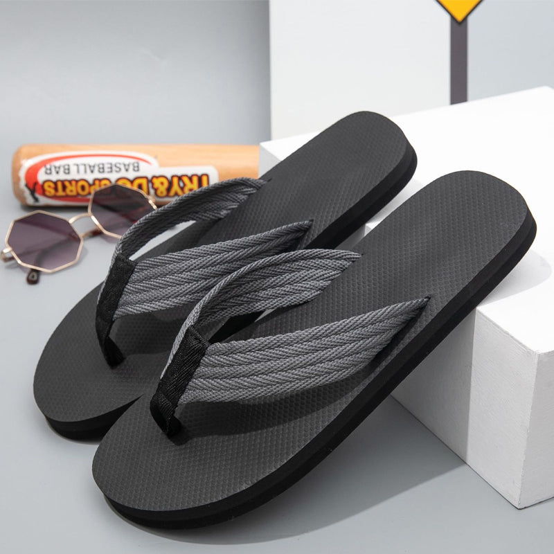 Fashionable Beach Flip Flops